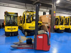 Apilador eléctrico Linde L16 EI 1600 kg con mástil 3,4 m para almacén y logística de ocasión