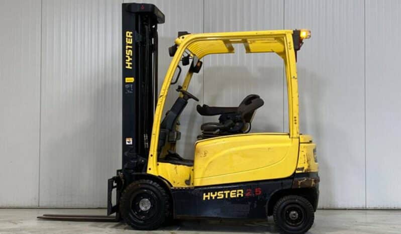 Carretilla Eléctrica 4 Ruedas 2.500 kg Hyster J2.5XN lleno