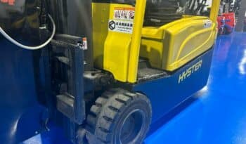 Carretilla Eléctrica 3 Ruedas HYSTER 1800 Kg, mástil Triple lleno