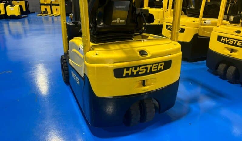 Carretilla Eléctrica 3 Ruedas HYSTER 1800 Kg, mástil Triple lleno