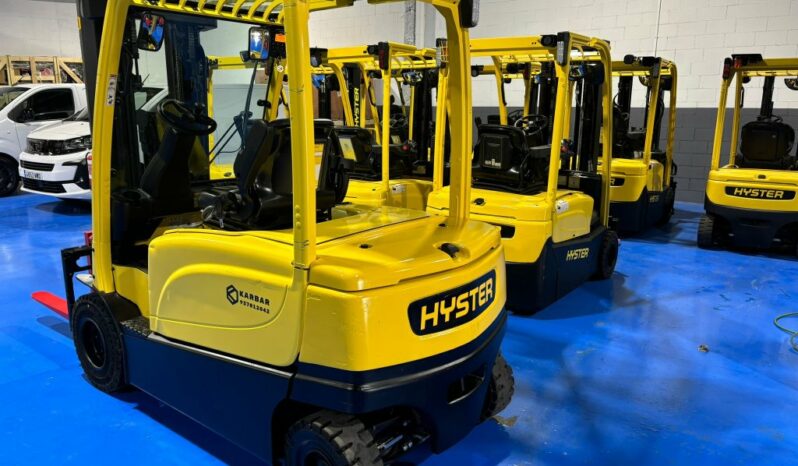 Carretilla Eléctrica 4 Ruedas HYSTER 3000 Kg lleno