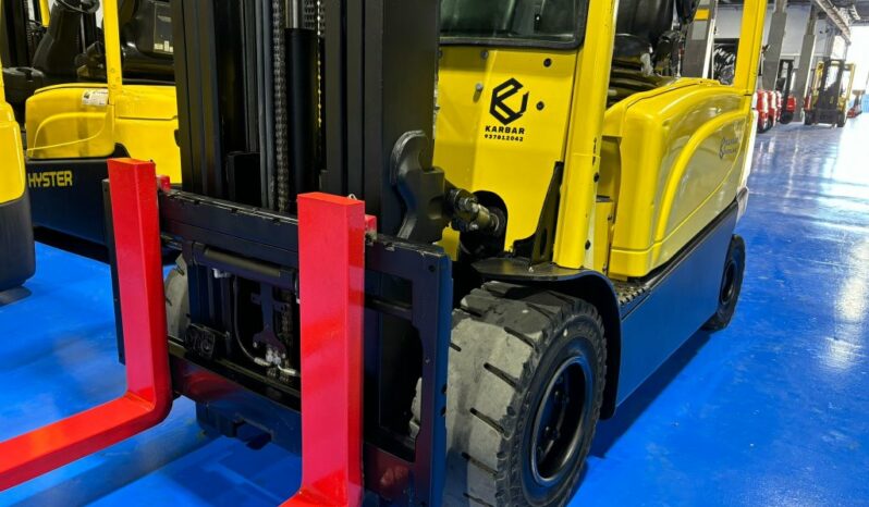 Carretilla Eléctrica 4 Ruedas HYSTER 3000 Kg lleno