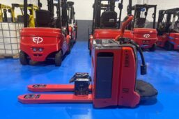 2469 Transpaleta Linde T20AP 008