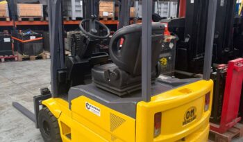 Carretilla Eléctrica 3 Ruedas OM PIMESPO 1500 Kg mástil Triple lleno