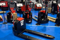 Transpaleta EP F4 KMJ Forkflift KARBAR Grup 010