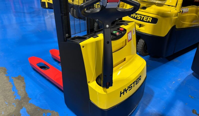 Apilador eléctrico HYSTER 1200 Kg – Mástil Doble S1.2E lleno