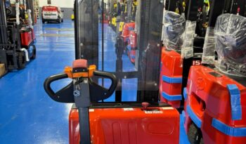 Apilador eléctrico HELI 1500 Kg – Mástil Triple CDD15J-ZSM lleno