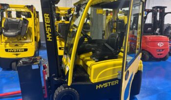 Carretilla Eléctrica 3 Ruedas HYSTER 1800 Kg Cabinada lleno