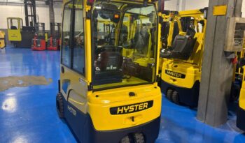 Carretilla Eléctrica 3 Ruedas HYSTER 1800 Kg Cabinada lleno