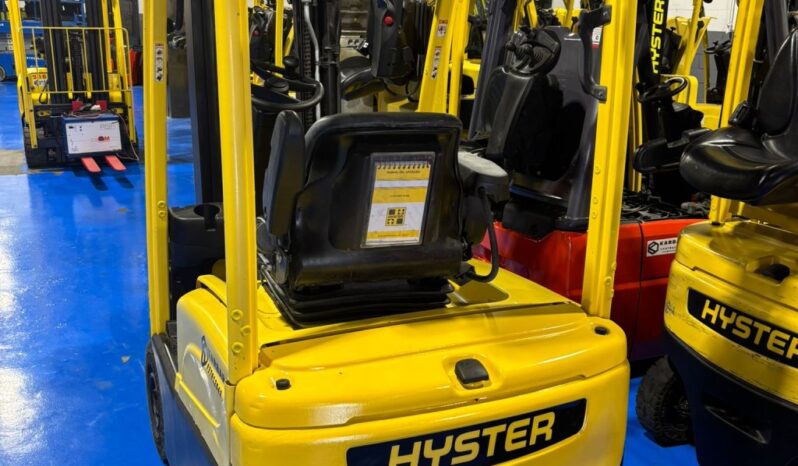 Carretilla elevadora eléctrica 3 ruedas HYSTER 1500 Kg – Mástil Triple lleno