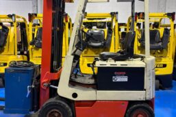 Carretilla Nissan Económica Grup KARBAR 890 008