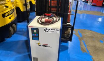 Carretilla Eléctrica BT 3 Ruedas 1600Kg Mástil Triple 5200mm lleno