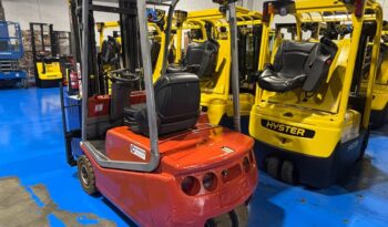 Carretilla Eléctrica BT 3 Ruedas 1600Kg Mástil Triple 5200mm lleno