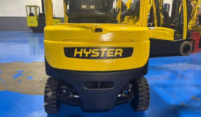 Carretilla Eléctrica 4 Ruedas HYSTER J2.0XN 2000Kg Mástil Triple lleno