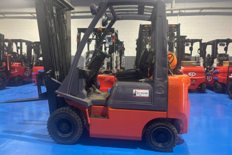 Carretilla 1800 Kg GLP Nissan 2813004