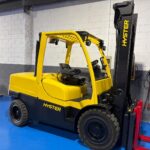 Carretilla elevadora diésel Hyster H5.5FT de 5500 kg para trabajo industrial y logística pesada en exteriores