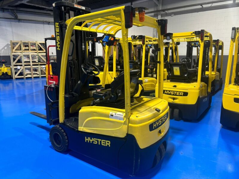 Carretilla elevadora eléctrica Hyster J1.8XNT